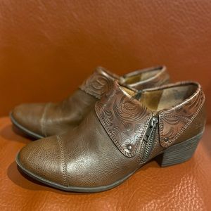 b.o.c by BORN Rosemela Booties